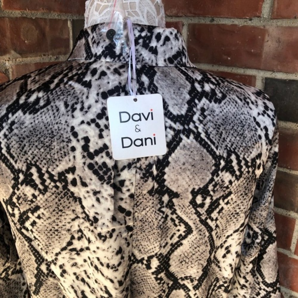 Davi & Dani Animal Python Print Shirt Dress NWT - Picture 11 of 12